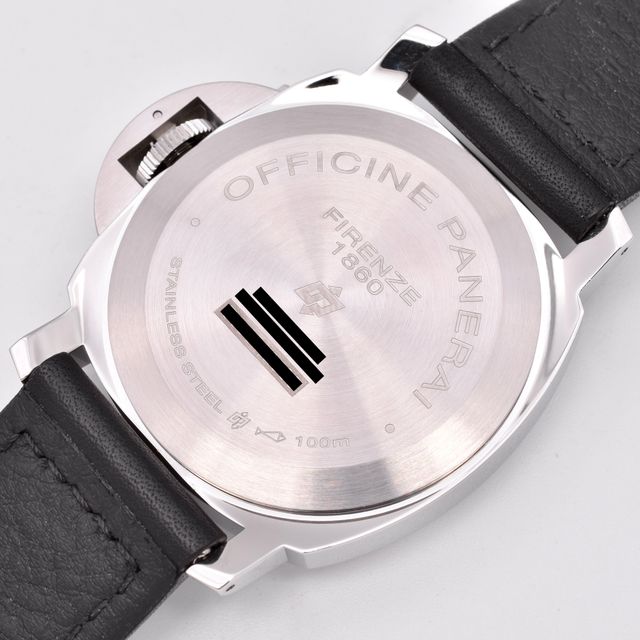 Panerai Luminor Base PAM01000 Image 4